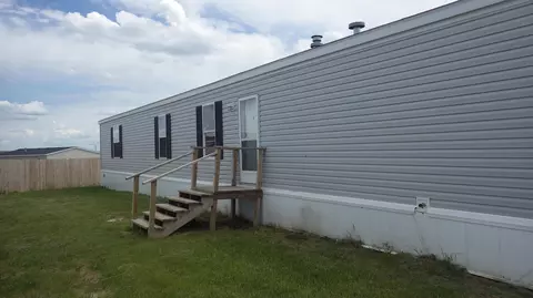 3502 24th Ave W, Williston, ND 58801 photo 2