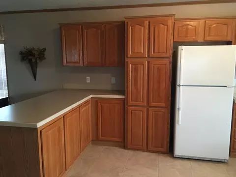 1830 36th St W, Williston, ND 58801 photo 4