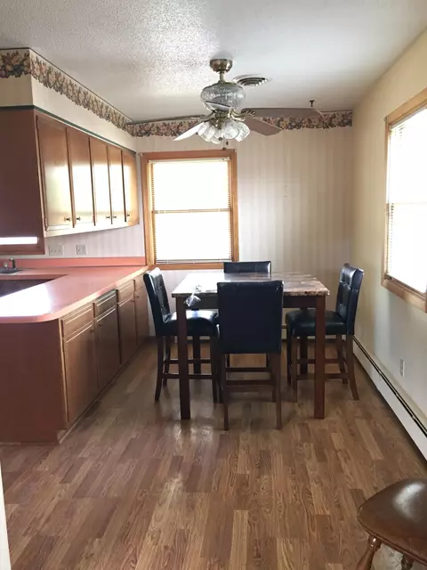 707 12th St W, Williston, ND 58801 photo 3