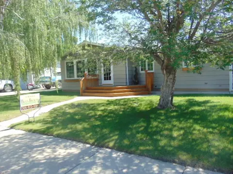 1614 1st Ave E, Williston, ND 58801 photo 23