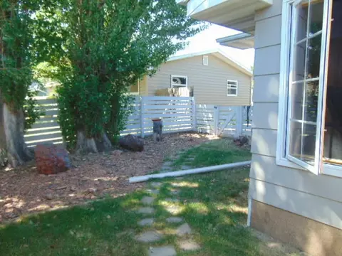 1614 1st Ave E, Williston, ND 58801 photo 12