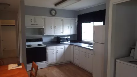908 14th Ave W, Williston, ND 58801 photo 5