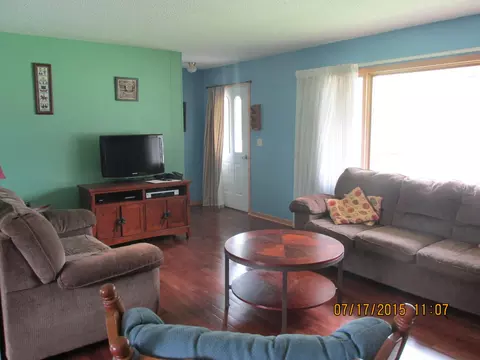 210 14th St E, Williston, ND 58801 photo 1