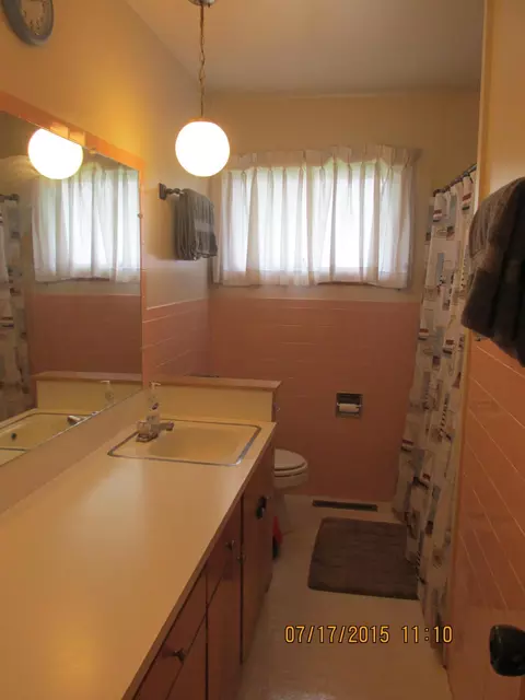 210 14th St E, Williston, ND 58801 photo 6