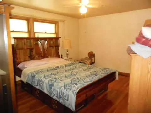 209 14th St E, Williston, ND 58801 photo 2