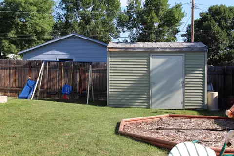 728 16th St W, Williston, ND 58801 photo 6
