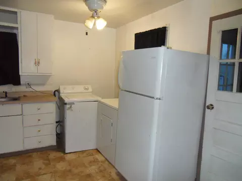 1009 4th St W, Williston, ND 58801 photo 5