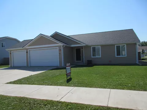 1809 25th St W, Williston, ND 58801 photo 1