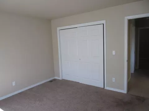 1809 25th St W, Williston, ND 58801 photo 5