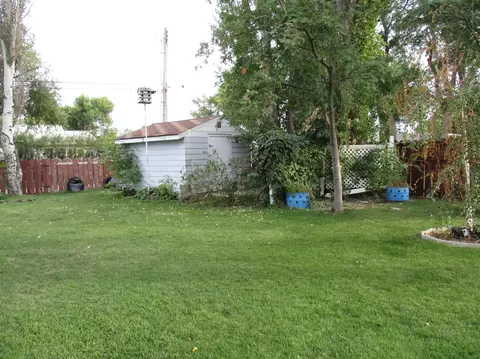 922 14th Ave W, Williston, ND 58801 photo 27