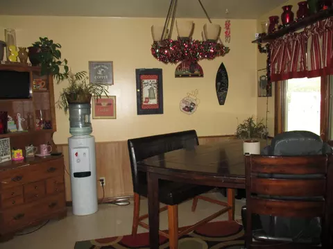 922 14th Ave W, Williston, ND 58801 photo 5