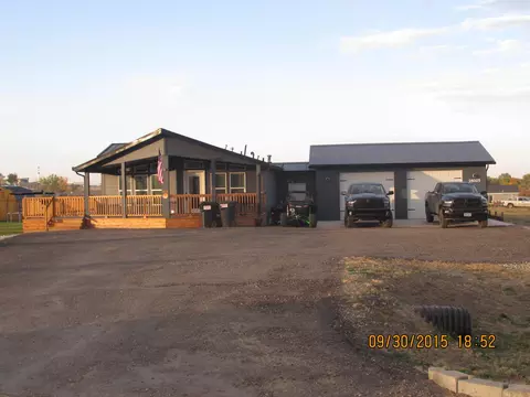 14025 Prairie Ln, Williston, ND 58801 photo 2
