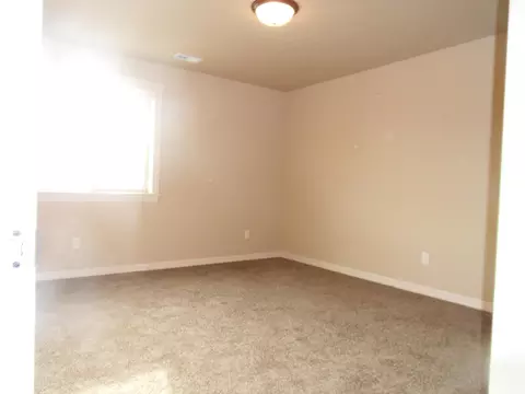 1821 23rd St W, Williston, ND 58801 photo 10