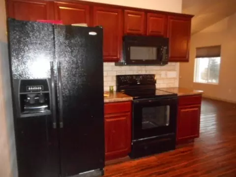 2110 23rd St W, Williston, ND 58801 photo 3