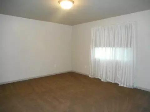 2110 23rd St W, Williston, ND 58801 photo 9