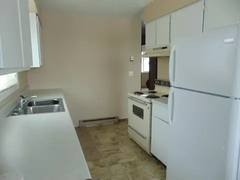 1909 7th Ave E, Williston, ND 58801 photo 6
