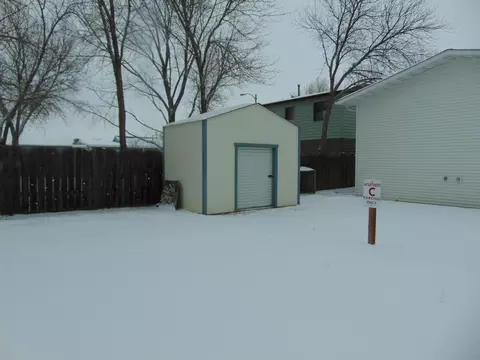 1909 7th Ave E, Williston, ND 58801 photo 2