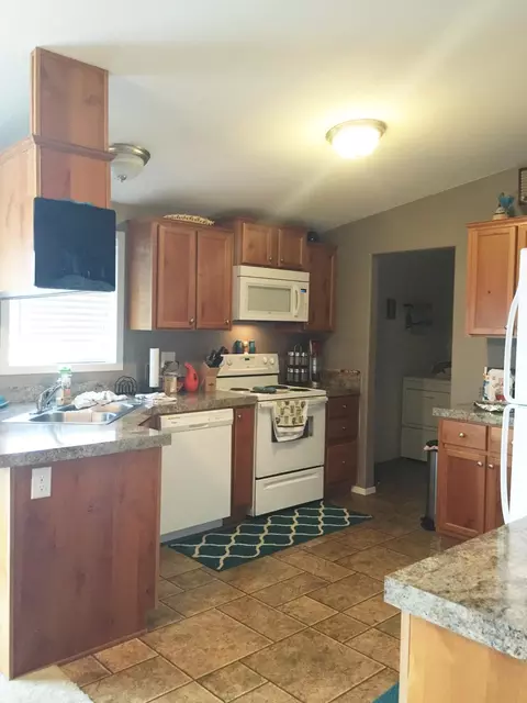 5613 Stoneview Ave, Williston, ND 58801 photo 16