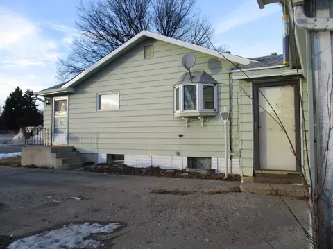 618 10th Ave W, Williston, ND 58801 photo 18