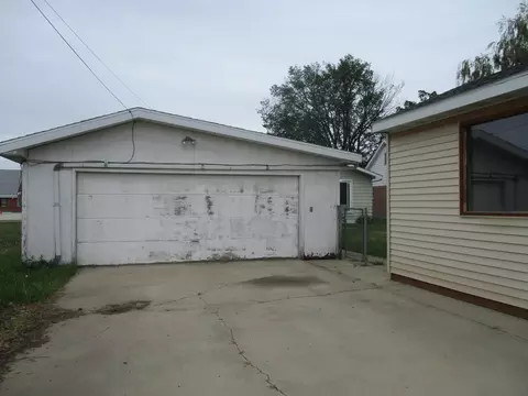 618 10th Ave W, Williston, ND 58801 photo 21