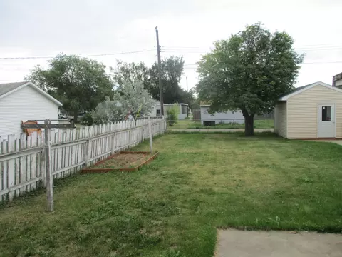 618 10th Ave W, Williston, ND 58801 photo 19