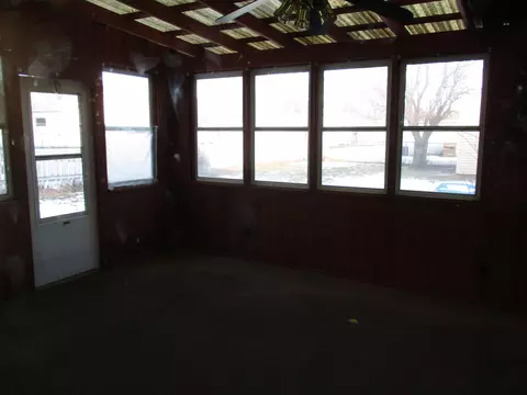 618 10th Ave W, Williston, ND 58801 photo 13