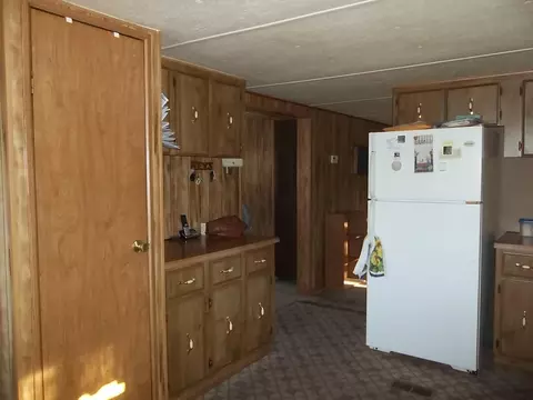 1001 27th St W, Williston, ND 58801 photo 4