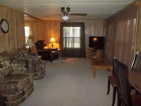 1001 27th St W, Williston, ND 58801 photo 2