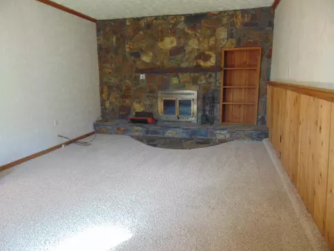1705 Hillside Ct, Williston, ND 58801 photo 18