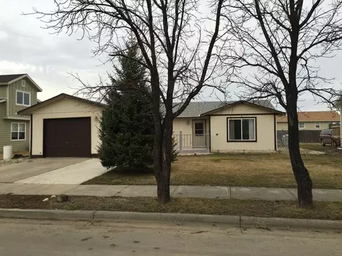 1823 20th Ave W, Williston, ND 58801 photo 1