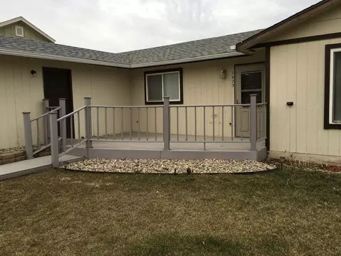 1823 20th Ave W, Williston, ND 58801 photo 2