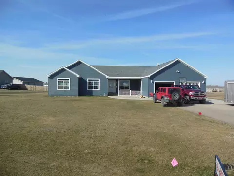 14009 Prairie Ln, Williston, ND 58801 photo 1