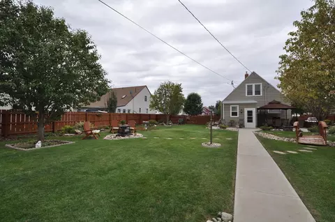 922 4th Ave W, Williston, ND 58801 photo 22