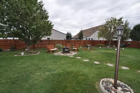 922 4th Ave W, Williston, ND 58801 photo 21