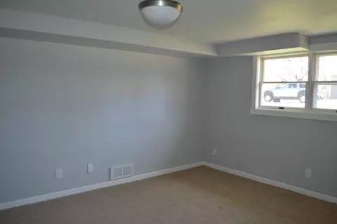 1809 Crest St, Williston, ND 58801 photo 11