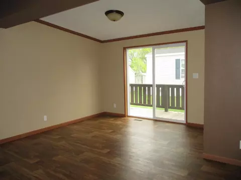 810 6th Ave NW, Williston, ND 58801 photo 5