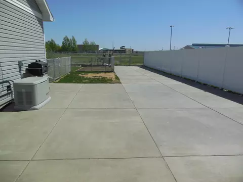 2510 12th Ave W, Williston, ND 58801 photo 28