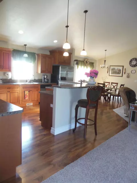 2510 12th Ave W, Williston, ND 58801 photo 23