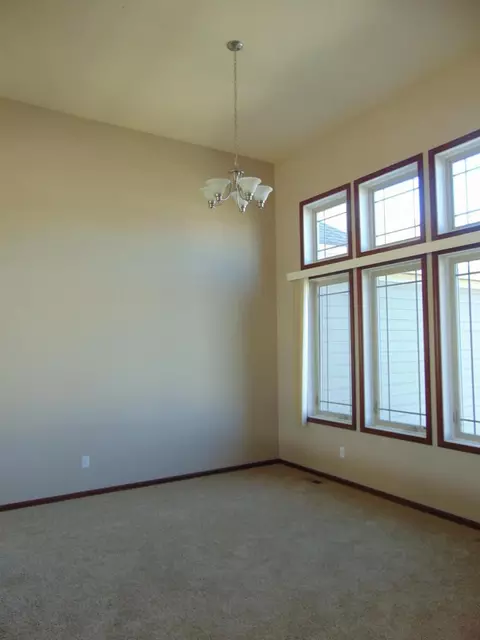 3329 Prairie Commons St, Williston, ND 58801 photo 4