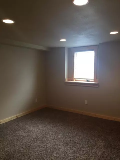 1831 31st St W, Williston, ND 58801 photo 25