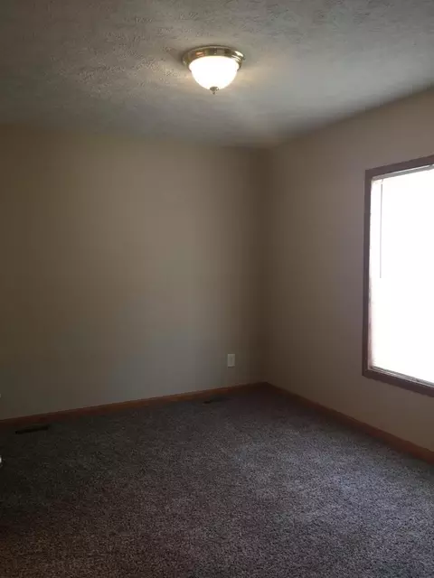 1831 31st St W, Williston, ND 58801 photo 11