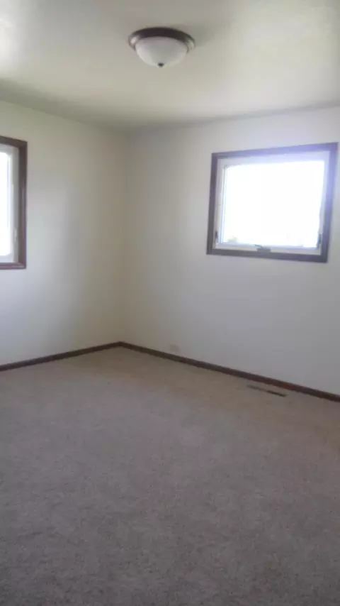 901 16th Ave W, Williston, ND 58801 photo 9