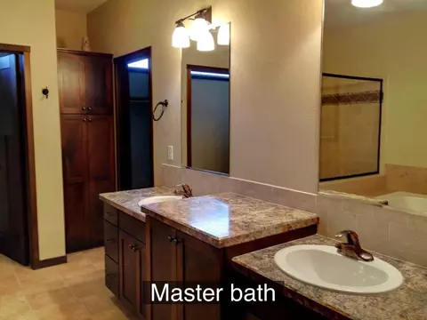 13923 Western Way, Williston, ND 58801 photo 17