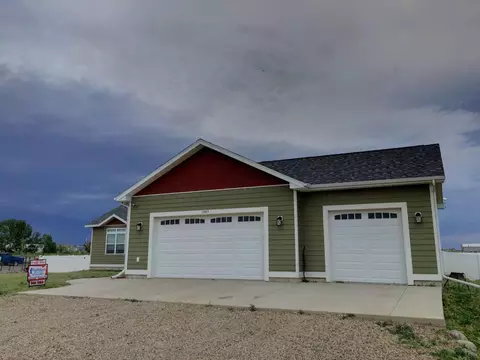 13923 Western Way, Williston, ND 58801 photo 3