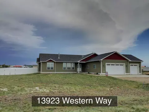 13923 Western Way, Williston, ND 58801 photo 1