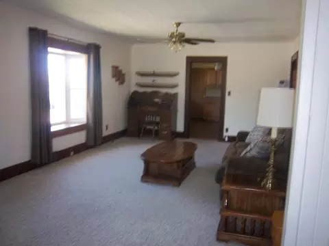 824 6th Ave E, Williston, ND 58801 photo 6