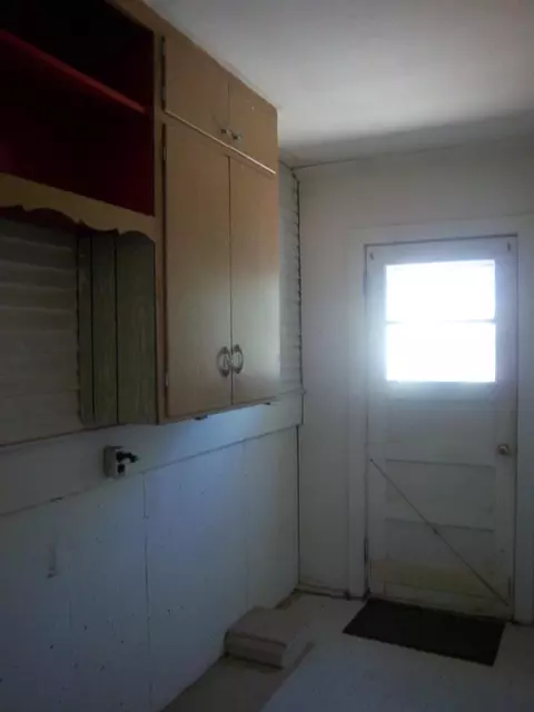 824 6th Ave E, Williston, ND 58801 photo 14