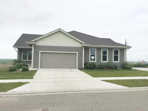 3127 3129 Long Branch Ave, Williston, ND 58801 photo 2