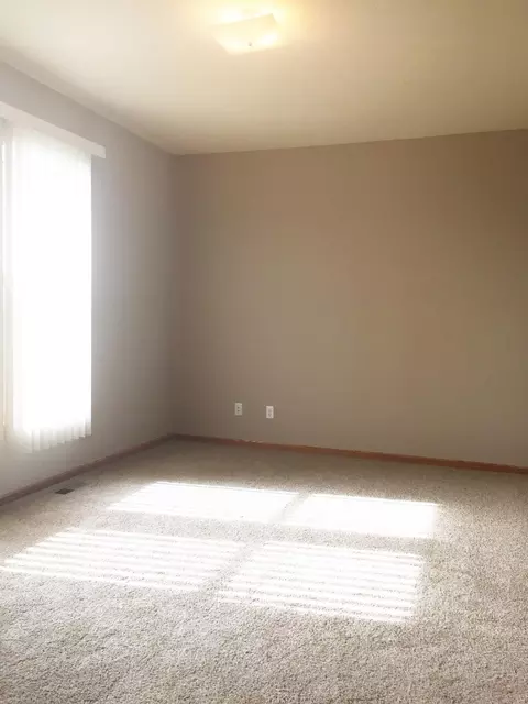 3127 3129 Long Branch Ave, Williston, ND 58801 photo 17