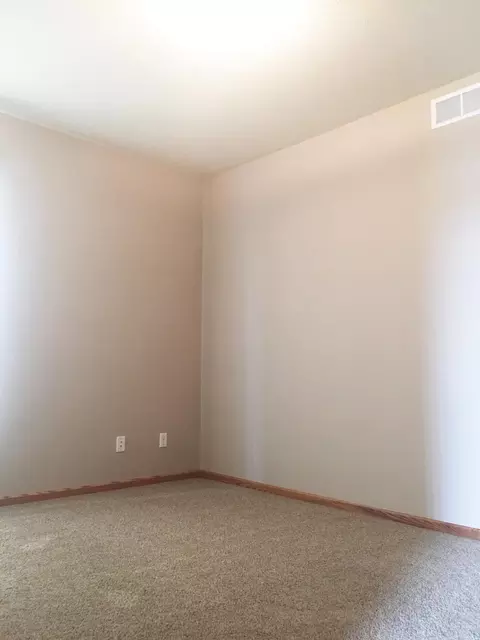 3127 3129 Long Branch Ave, Williston, ND 58801 photo 41